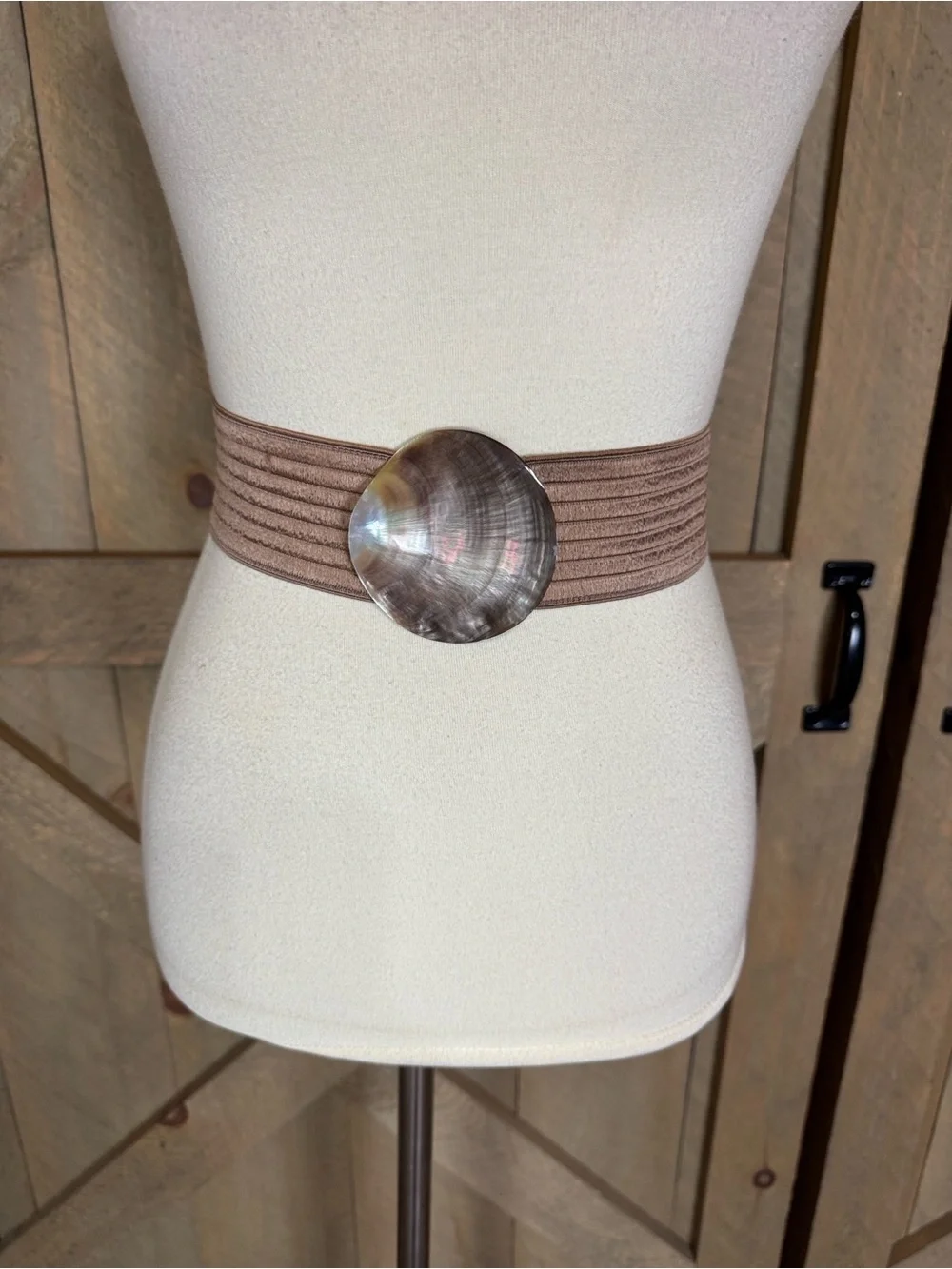 Elastic Brown Waist Belt with Shell Buckle